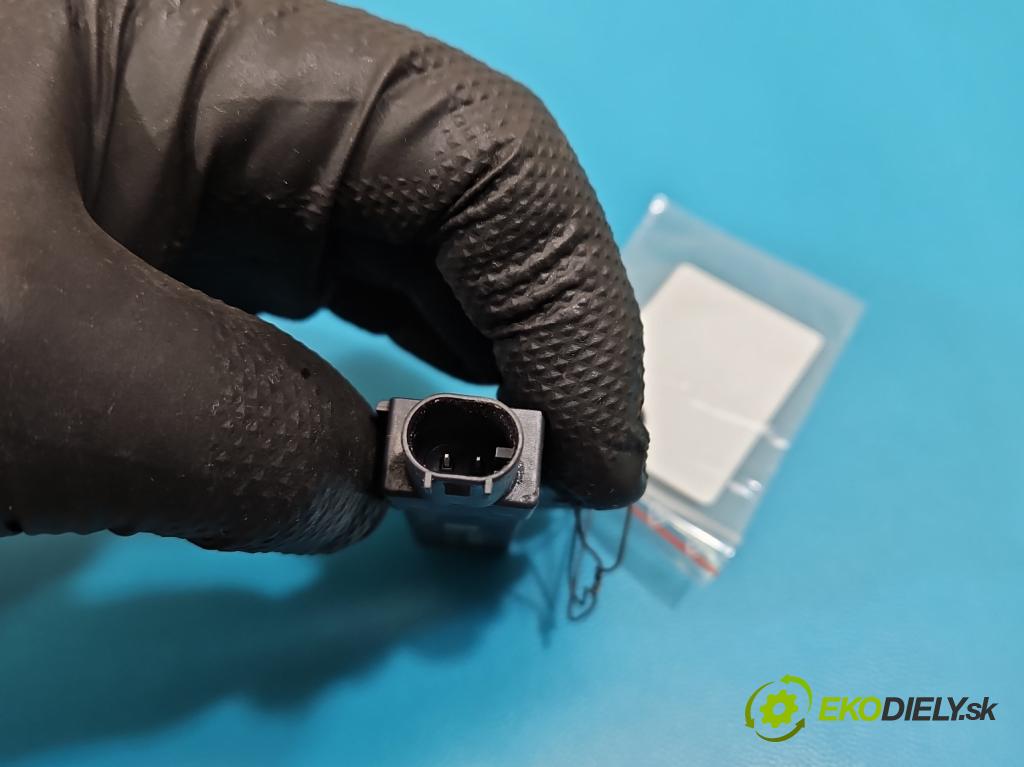 Bmw iX1 U11 0.0 elektrický: 272 HP automatic 200 kW 1 cm3 5- Antena 5A1D0B2-01