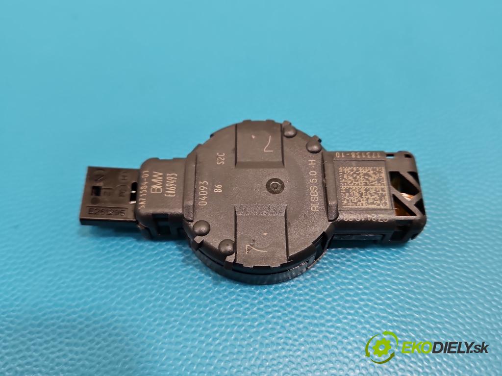 Bmw iX1 U11 0.0 elektrický: 272 HP automatic 200 kW 1 cm3 5- snímač stmievania 5A71584