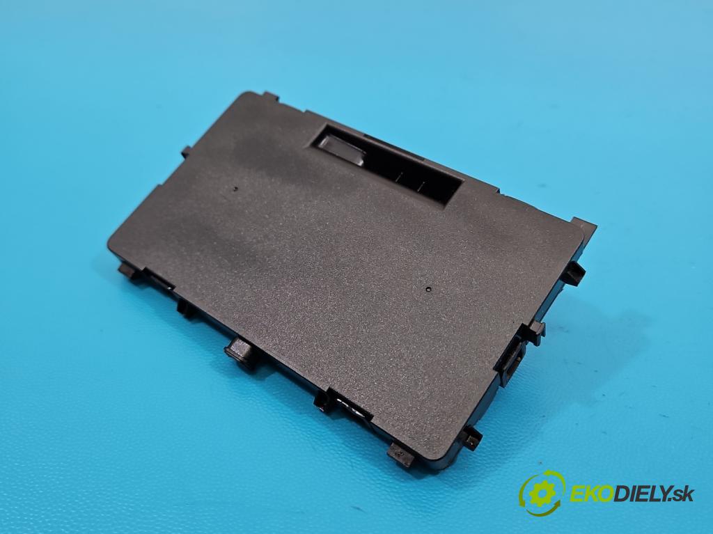 Bmw iX1 U11 0.0 elektrický: 272 hp automatic 200 kW 1 cm3 5- Nabíječka 5A623B0-01