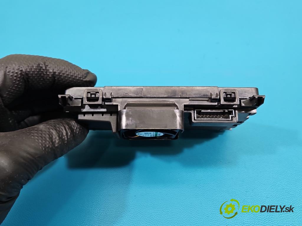 Bmw iX1 U11 0.0 elektrický: 272 hp automatic 200 kW 1 cm3 5- Nabíječka 5A623B0-01