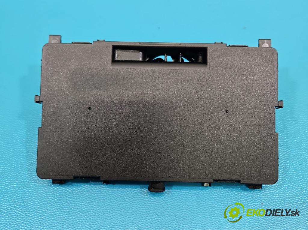 Bmw iX1 U11 0.0 elektrický: 272 hp automatic 200 kW 1 cm3 5- Nabíječka 5A623B0-01