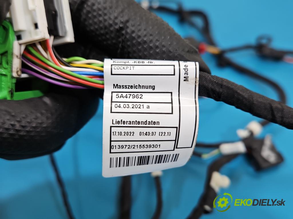 Bmw iX1 U11 0.0 elektrický: 272 hp automatic 200 kW 1 cm3 5- Balíček: desky: přístrojová deska: 5A48865