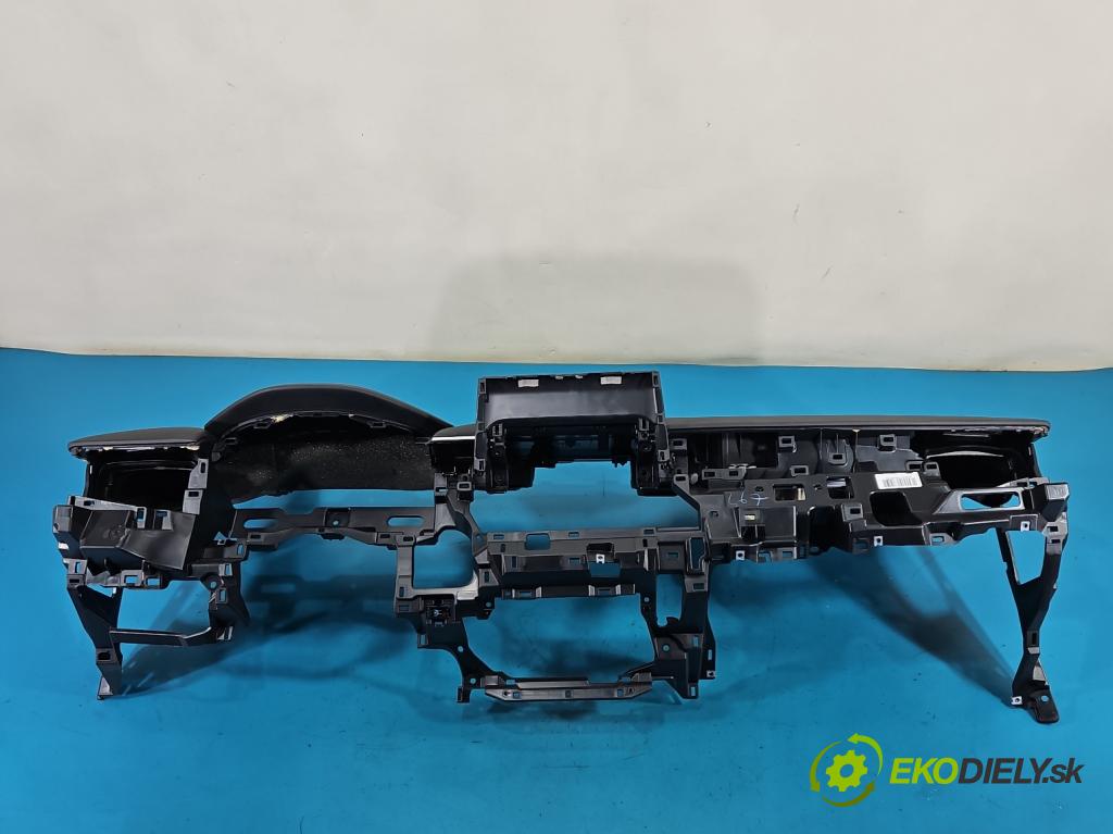 Toyota Corolla E21 2019- 1.5 12V 125 HP automatic 92 kW 1490 cm3 4- kokpit,pristrojová doska rozdeľovacia 