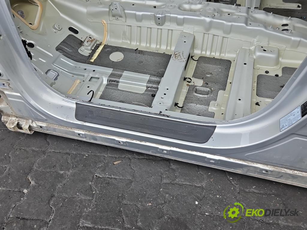 Kia Optima IV 2015-2020 1.6 T-GDI 180 hp automatic 132.4 kW 1591 cm3 4- práh levý  (Karoserie ostatní)