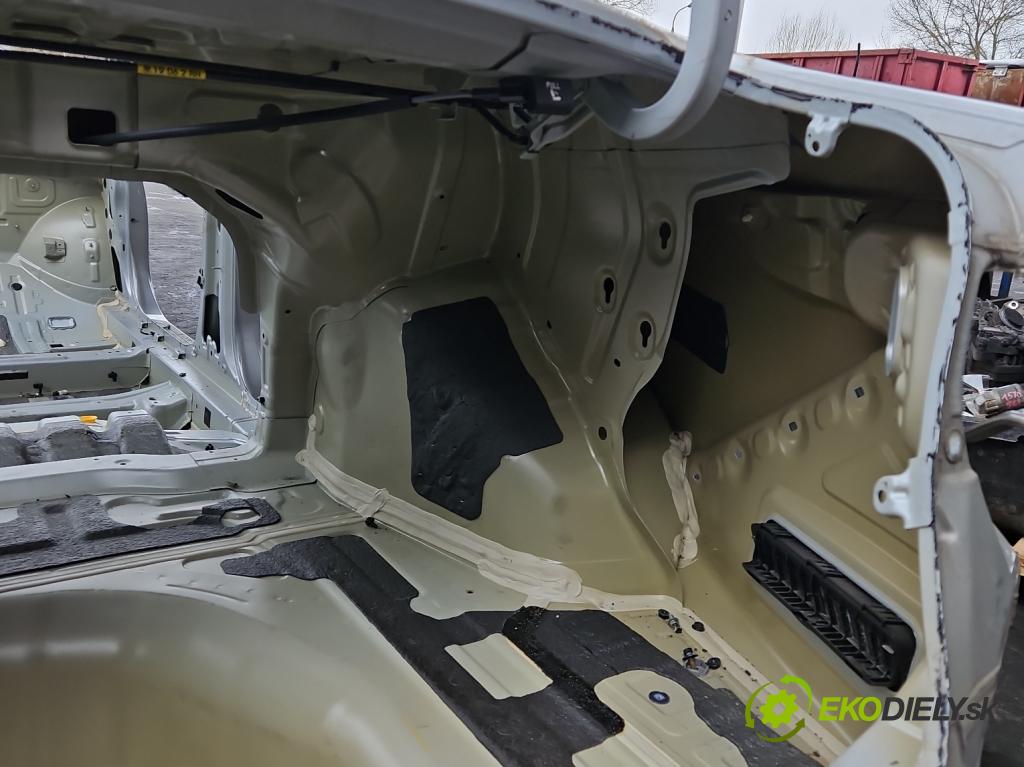 Kia Optima IV 2015-2020 1.6 T-GDI 180 hp automatic 132.4 kW 1591 cm3 4- blatnik zadní pravý