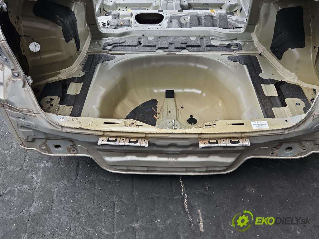 Kia Optima IV 2015-2020 1.6 T-GDI: 180 HP automatic 132.4 kW 1591 cm3 4- pas zadní: 