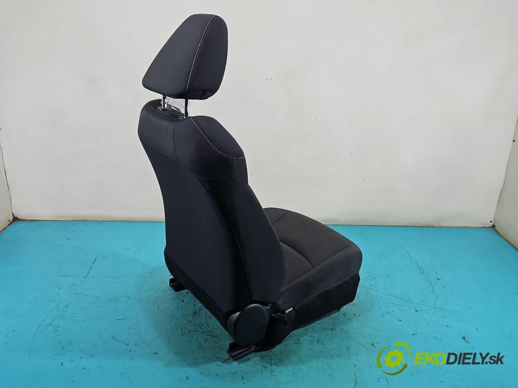 Toyota Corolla E21 2019- 1.5 12V 125 HP automatic 92 kW 1490 cm3 4- Sedačka ľavý  (Sedadlo)