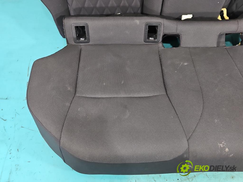 Toyota Corolla E21 2019- 1.5 12V 125 HP automatic 92 kW 1490 cm3 4- Pohovka: zadné (Sedadlo)