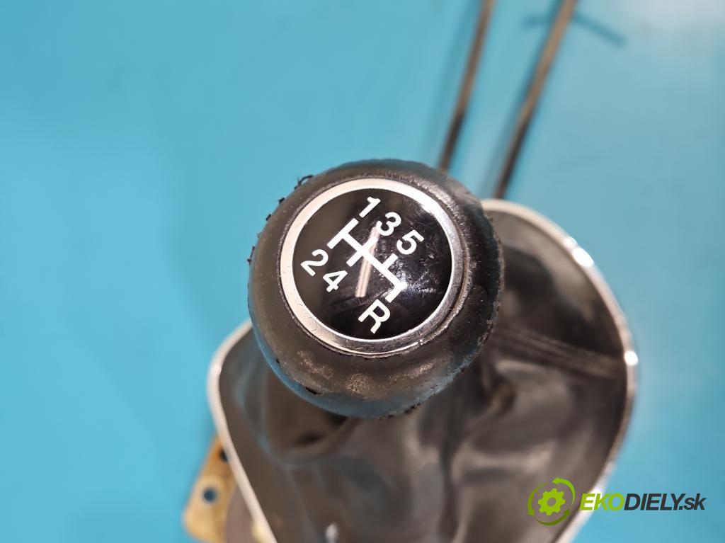 Fiat Bravo II 2007-2014 1.9 jtd 120 HP manual 88 kW 1910 cm3 5- Páka: Změny: stupeň,rýchlosť 553499490 (Rýchlostná páka (kulisa))