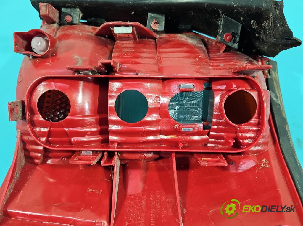 Audi A4 B6 2000-2004 2.5 tdi BFC 163 HP manual 120 kW 2496 cm3 5- svetlo / reflektor zadné ľavé  (Kľučka dverí ostatné)