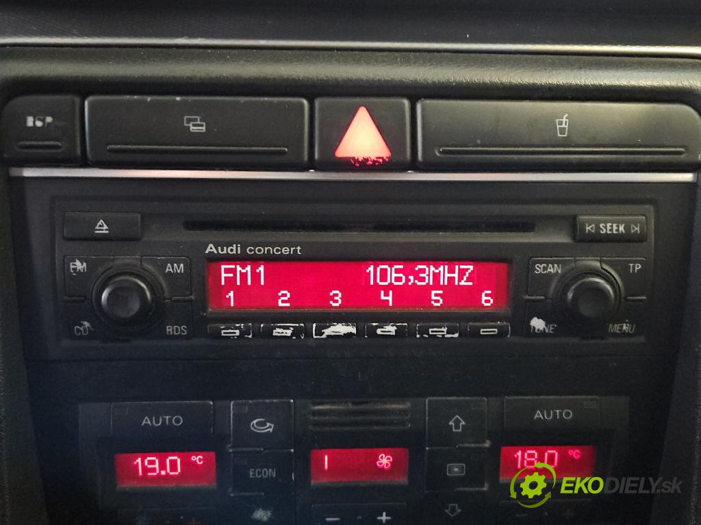 Audi A4 B6 2000-2004 2.5 tdi BFC 163 hp manual 120 kW 2496 cm3 5- Radio továrna: 8E0035186