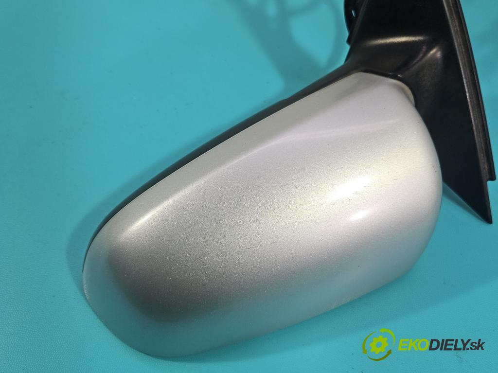 Audi A4 B6 2000-2004 2.5 tdi BFC 163 HP manual 120 kW 2496 cm3 5- zrkadlo ľavé  (Kľučka dverí ostatné)