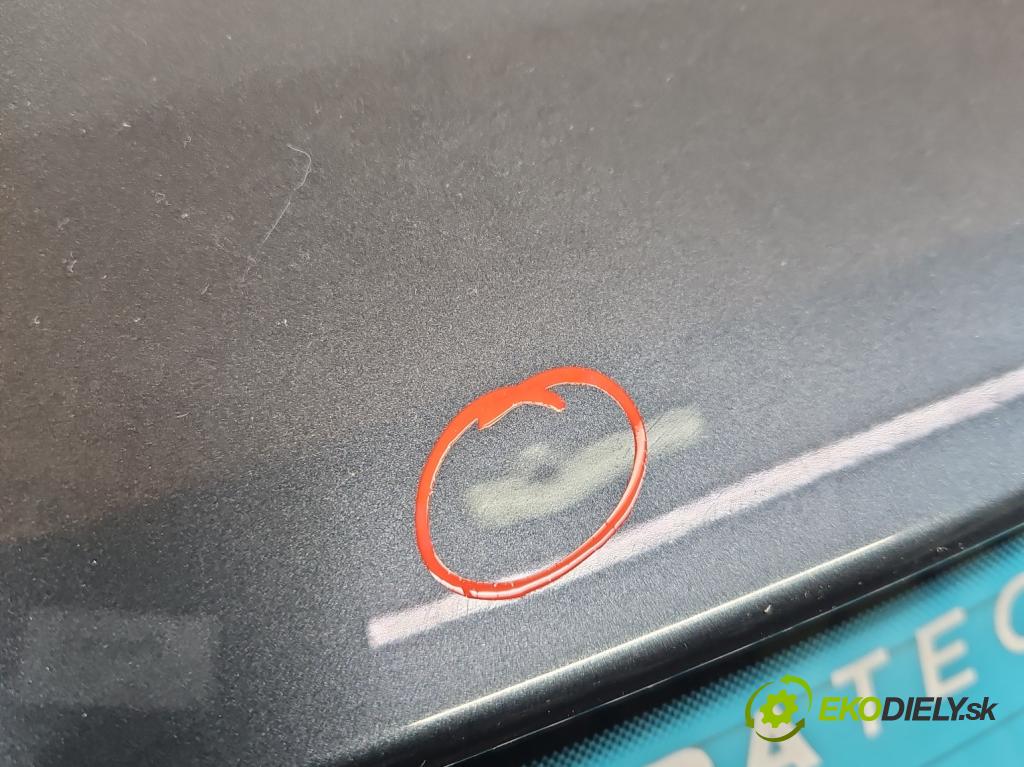 Skoda Octavia III 2013- 1.5 TSI 150 HP manual 110 kW 1498 cm3 5- zadna kufor  (Kapota zadná (kufor))