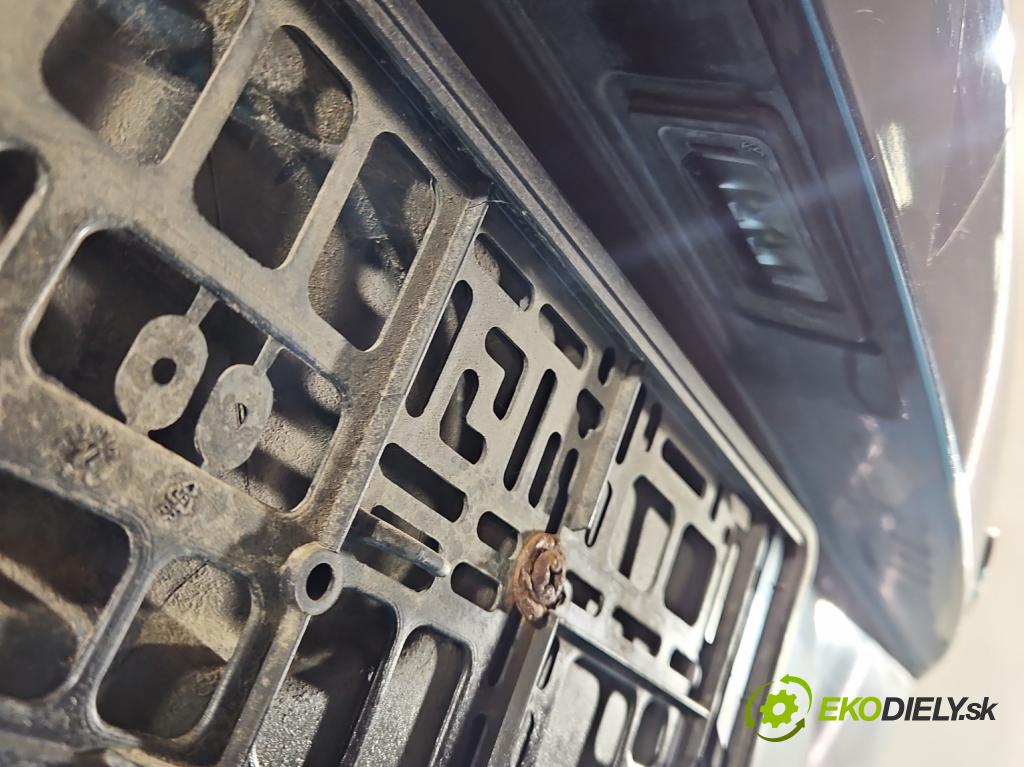 Skoda Octavia III 2013- 1.5 TSI 150 HP manual 110 kW 1498 cm3 5- zadna kufor  (Kapota zadná (kufor))