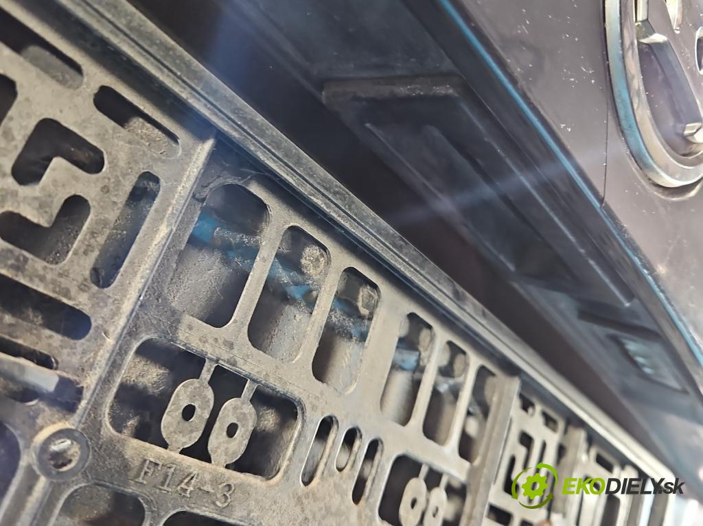 Skoda Octavia III 2013- 1.5 TSI 150 HP manual 110 kW 1498 cm3 5- zadna kufor  (Kapota zadná (kufor))