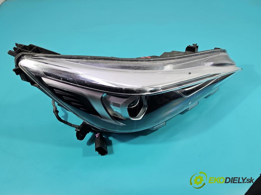 MG MG3  24- 1.5 16V 116 HP manual 85 kW 1495 cm3 5- Reflektor: pravý 11202757 (Svetlo predné pravé)