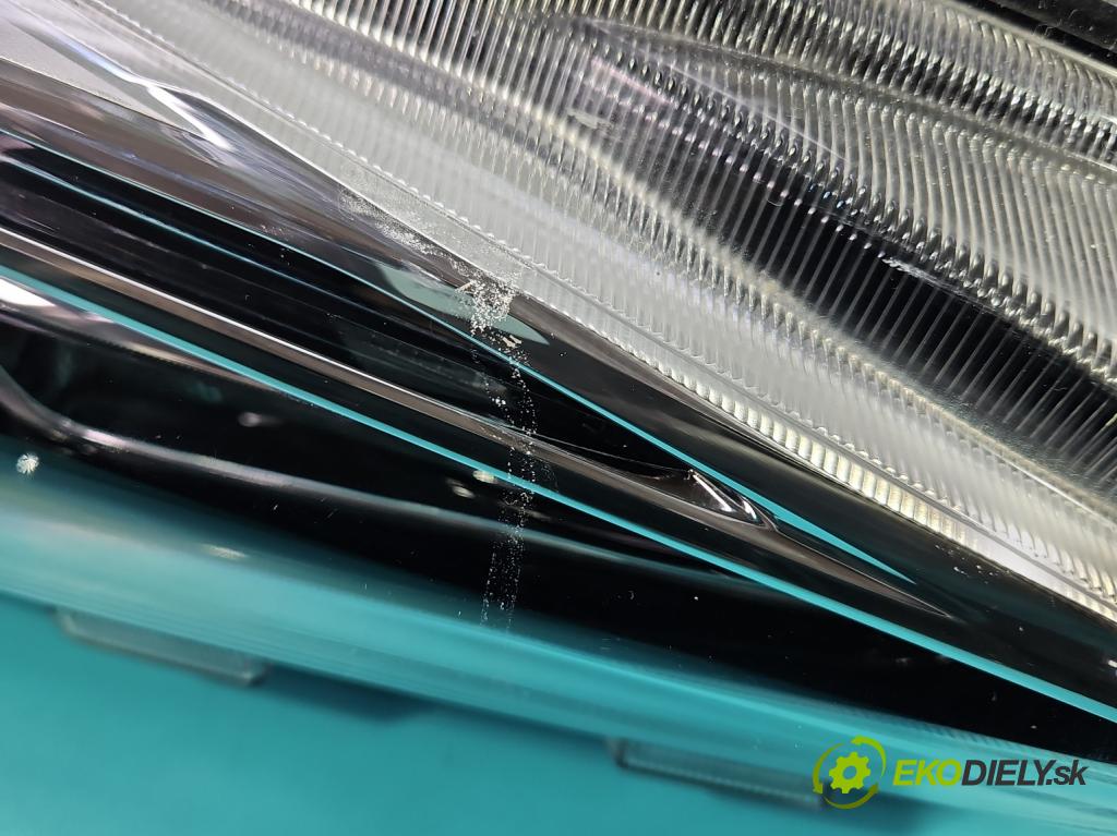 MG MG3  24- 1.5 16V 116 HP manual 85 kW 1495 cm3 5- Reflektor: pravý 11202757 (Svetlo predné pravé)