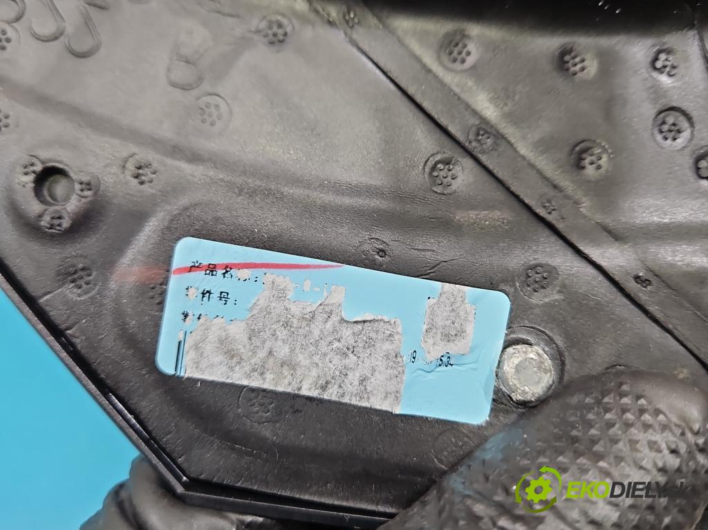 MG MG3  24- 1.5 16V 116 HP manual 85 kW 1495 cm3 5- zrkadlo pravé  (Kľučka dverí ostatné)