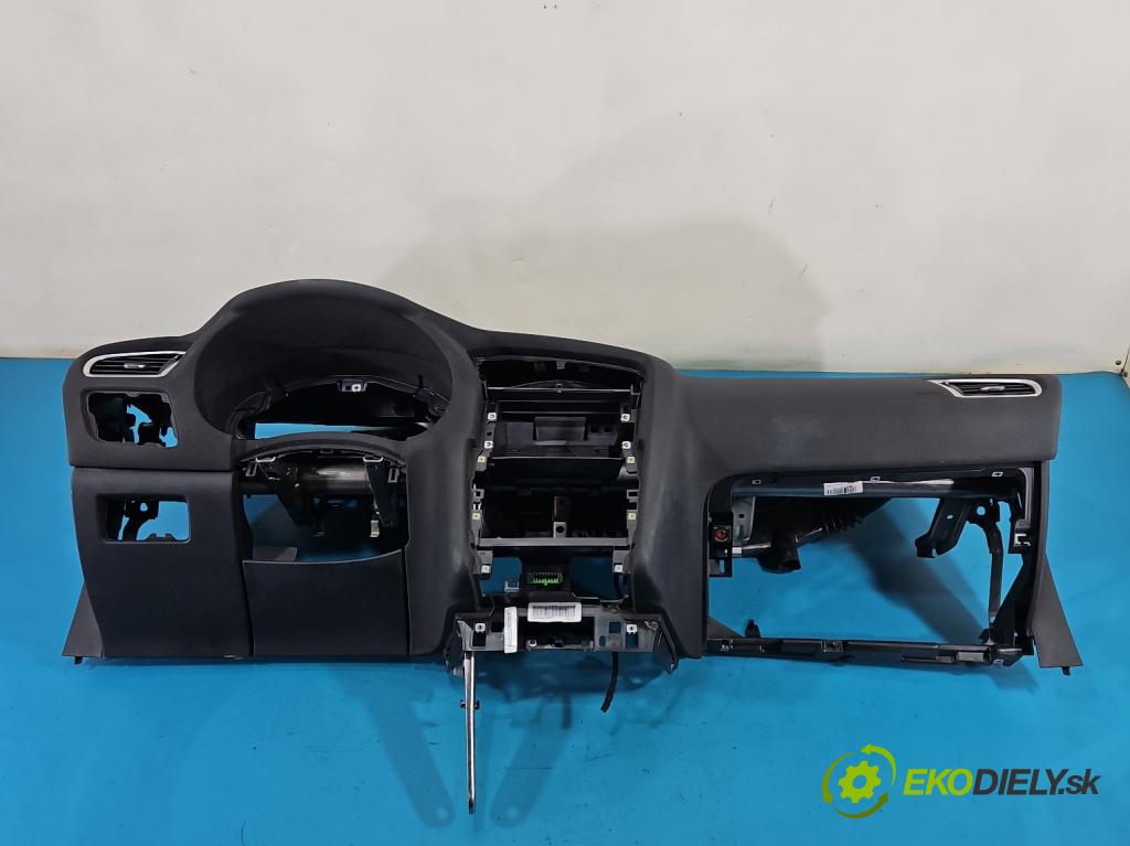 Citroen C4 II 2010-2017 1.6 hdi 111KM manual 82 kW 1560 cm3 5- kokpit,pristrojová doska rozdeľovacia 