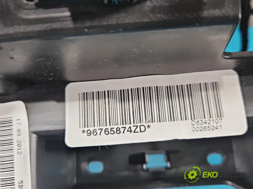 Citroen C4 II 2010-2017 1.6 hdi 111KM manual 82 kW 1560 cm3 5- kokpit,pristrojová doska rozdeľovacia