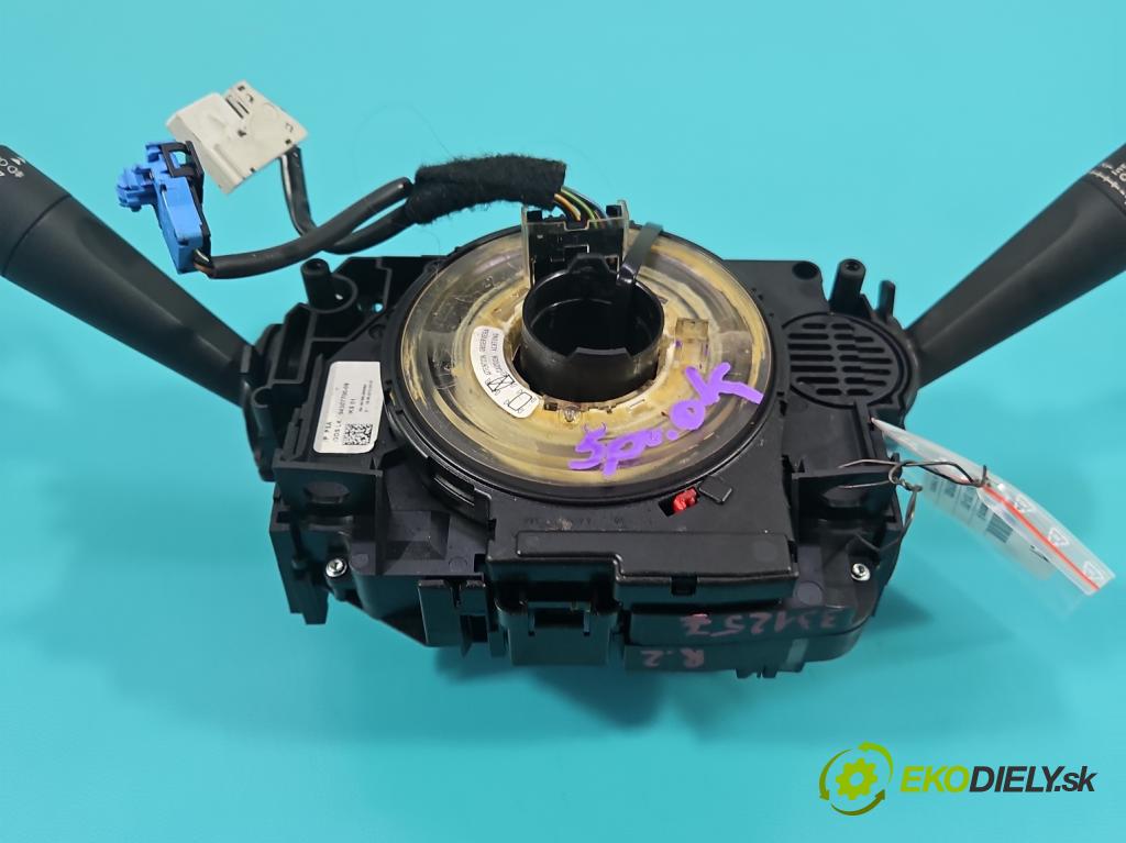 Citroen C4 II 2010-2017 1.6 hdi 111KM manual 82 kW 1560 cm3 5- prepínač komplex: 98000223XT (Prepínacie páčky pod volantom)