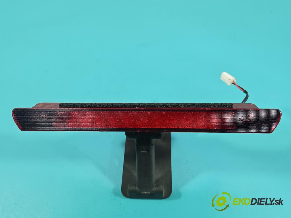 MG MG3  24- 1.5 16V 116 HP manual 85 kW 1495 cm3 5- světlo: stop: 11484256