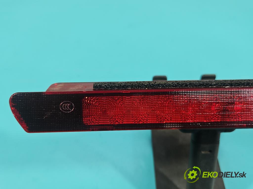 MG MG3  24- 1.5 16V 116 HP manual 85 kW 1495 cm3 5- světlo: stop: 11484256