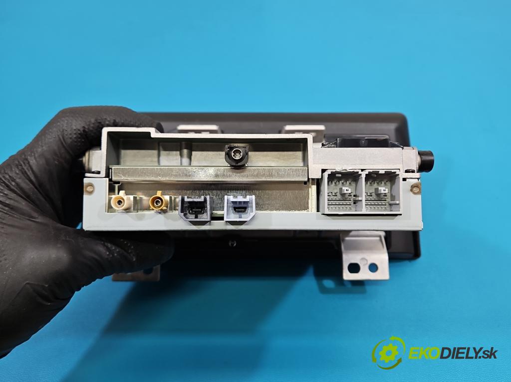 MG MG3  24- 1.5 16V 116 HP manual 85 kW 1495 cm3 5- Zobrazit: 18022773 (Prístrojová doska)