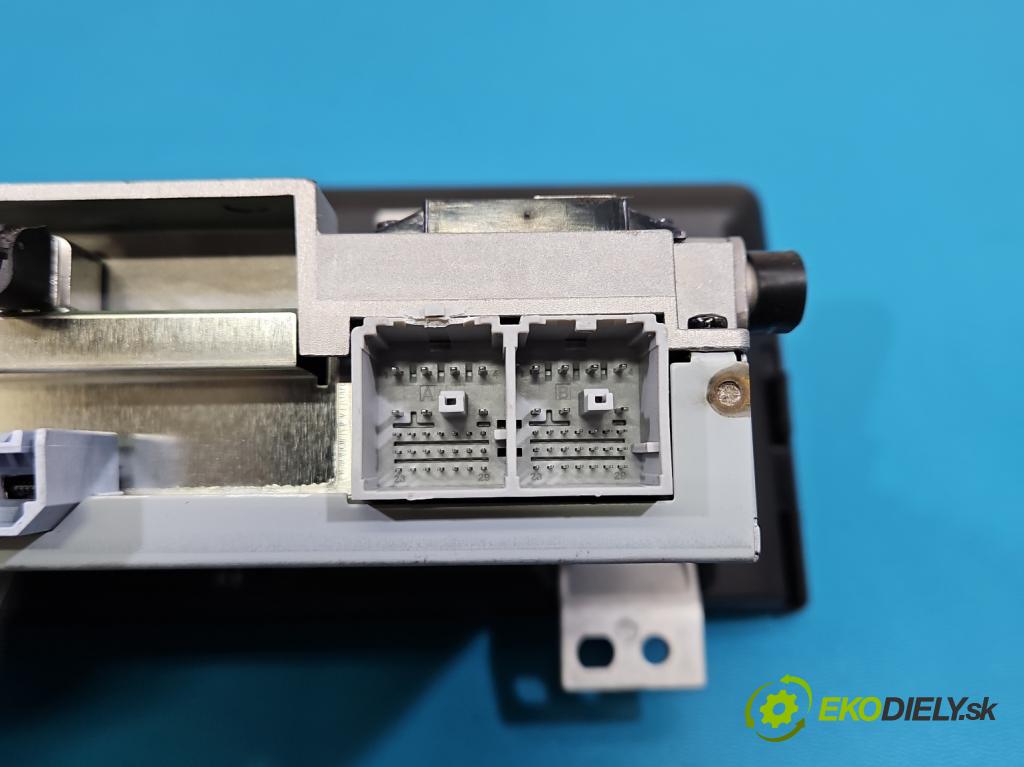 MG MG3  24- 1.5 16V 116 HP manual 85 kW 1495 cm3 5- Zobrazit: 18022773 (Prístrojová doska)