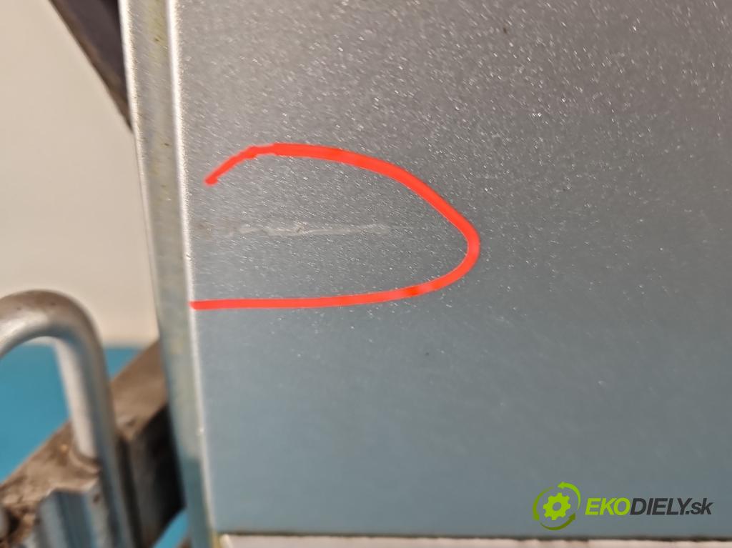 Audi A4 B6 2000-2004 2.5 tdi BFC 163 HP manual 120 kW 2496 cm3 5- dvere zadné ľavé  (Kľučka dverí ostatné)