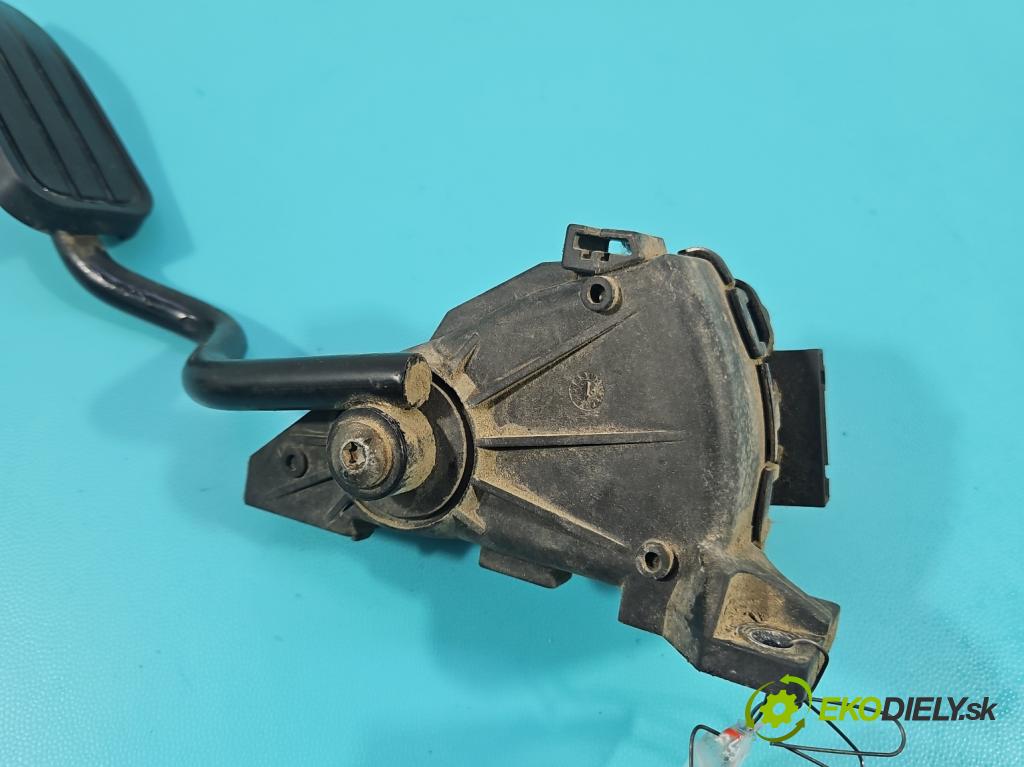 Vw Transporter T4 1990-2003 2.5 tdi 102 HP manual 75 kW 2461 cm3 5- pedal plyn potenciometr: 7D1721603B