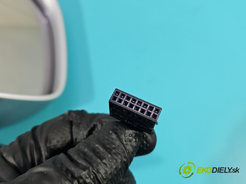 Audi A4 B8 2007-2015 1.8 TFSI 160 HP manual 118 kW 1798 cm3 5- zrkadlo ľavé  (Kľučka dverí ostatné)