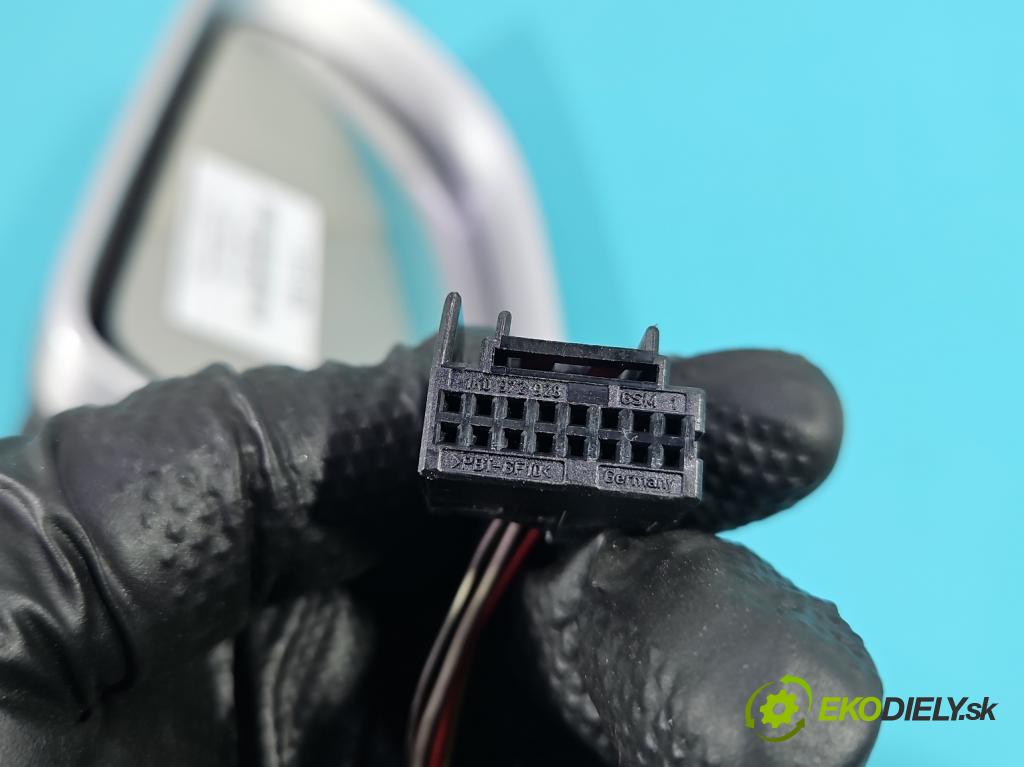 Audi A4 B8 2007-2015 1.8 TFSI 160 HP manual 118 kW 1798 cm3 5- zrkadlo ľavé  (Kľučka dverí ostatné)