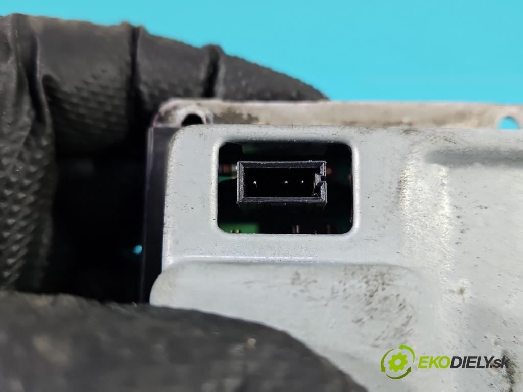 Audi A4 B6 2000-2004 2.5 tdi BFC 163 hp manual 120 kW 2496 cm3 5- měnič xenon 89027892 (Řídící jednotka xenonu)