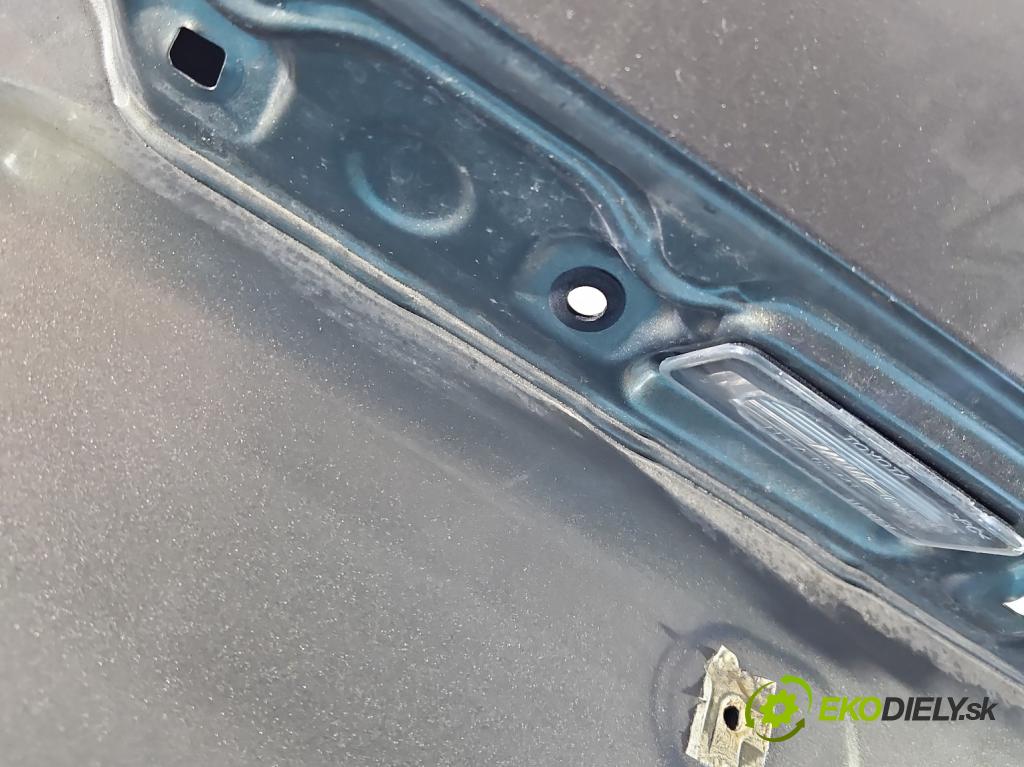 Toyota Corolla E21 2019- 1.5 12V 125 HP automatic 92 kW 1490 cm3 4- zadna kufor  (Kapota zadná (kufor))