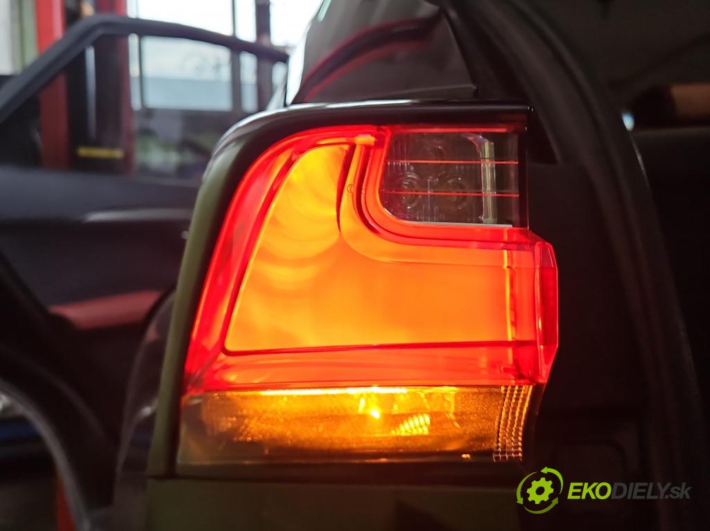 Lexus NX I 2014-2021 2.5 16V 155 HP automatic 114 kW 2494 cm3 5- svetlo / reflektor zadné ľavé  (Kľučka dverí ostatné)