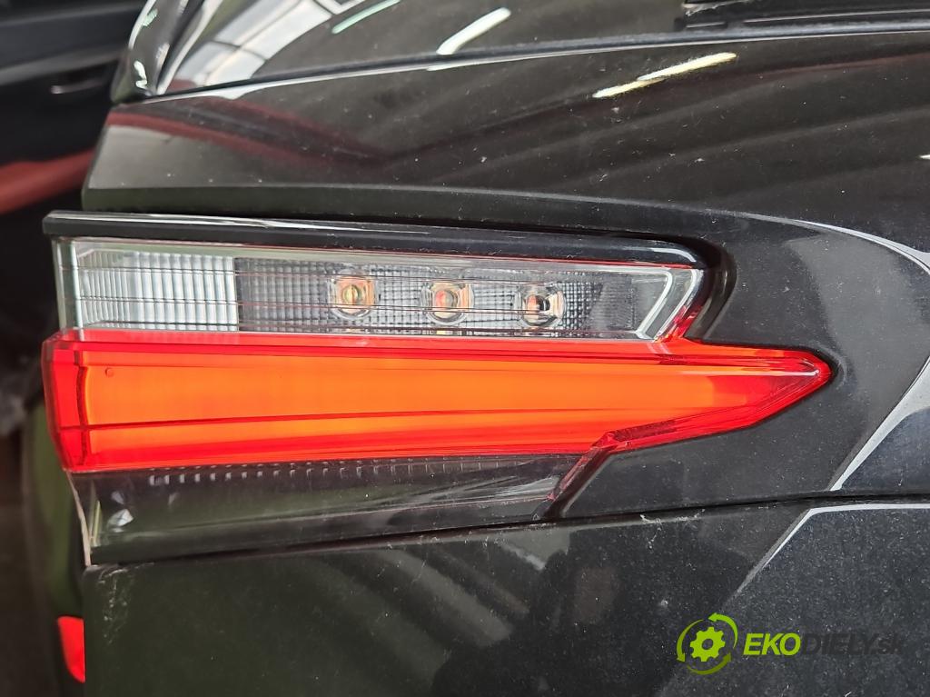 Lexus NX I 2014-2021 2.5 16V 155 hp automatic 114 kW 2494 cm3 5- světlo zadní levé  (Klika dveří ostatní)