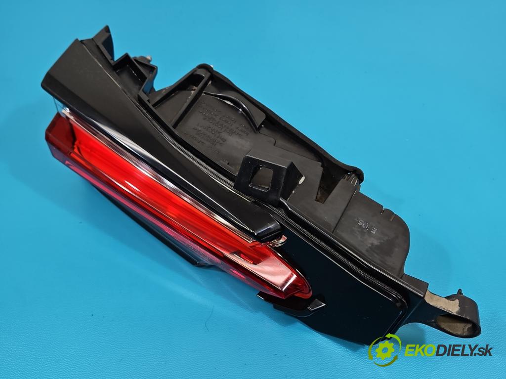 Lexus NX I 2014-2021 2.5 16V 155 HP automatic 114 kW 2494 cm3 5- svetlo / reflektor zadné ľavé  (Kľučka dverí ostatné)