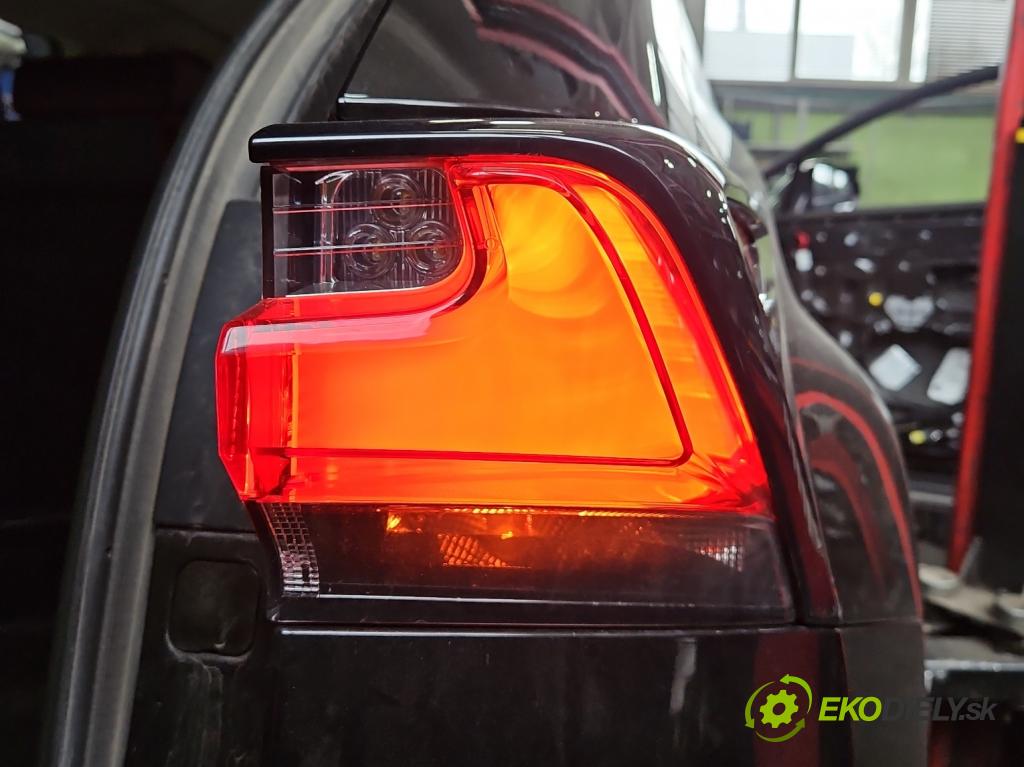 Lexus NX I 2014-2021 2.5 16V 155 hp automatic 114 kW 2494 cm3 5- světlo zadní pravé  (Klika dveří ostatní)