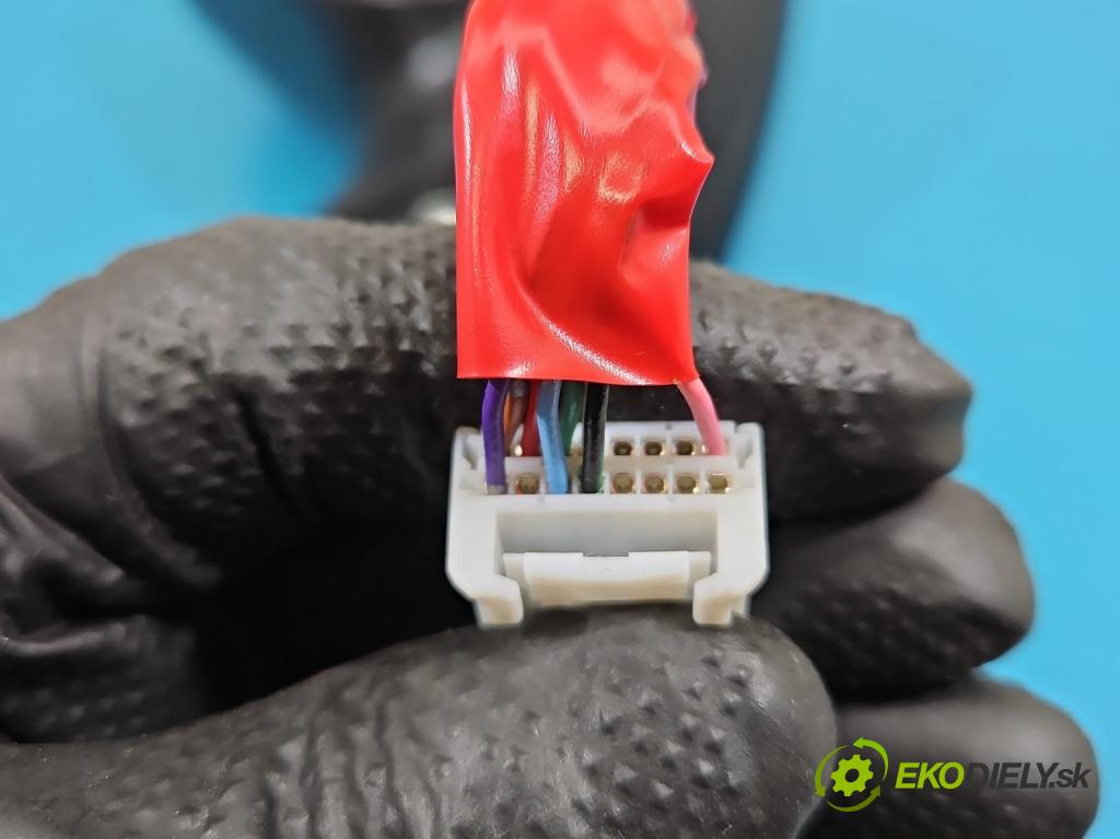 Lexus NX I 2014-2021 2.5 16V 155 HP automatic 114 kW 2494 cm3 5- zrkadlo ľavé  (Kľučka dverí ostatné)