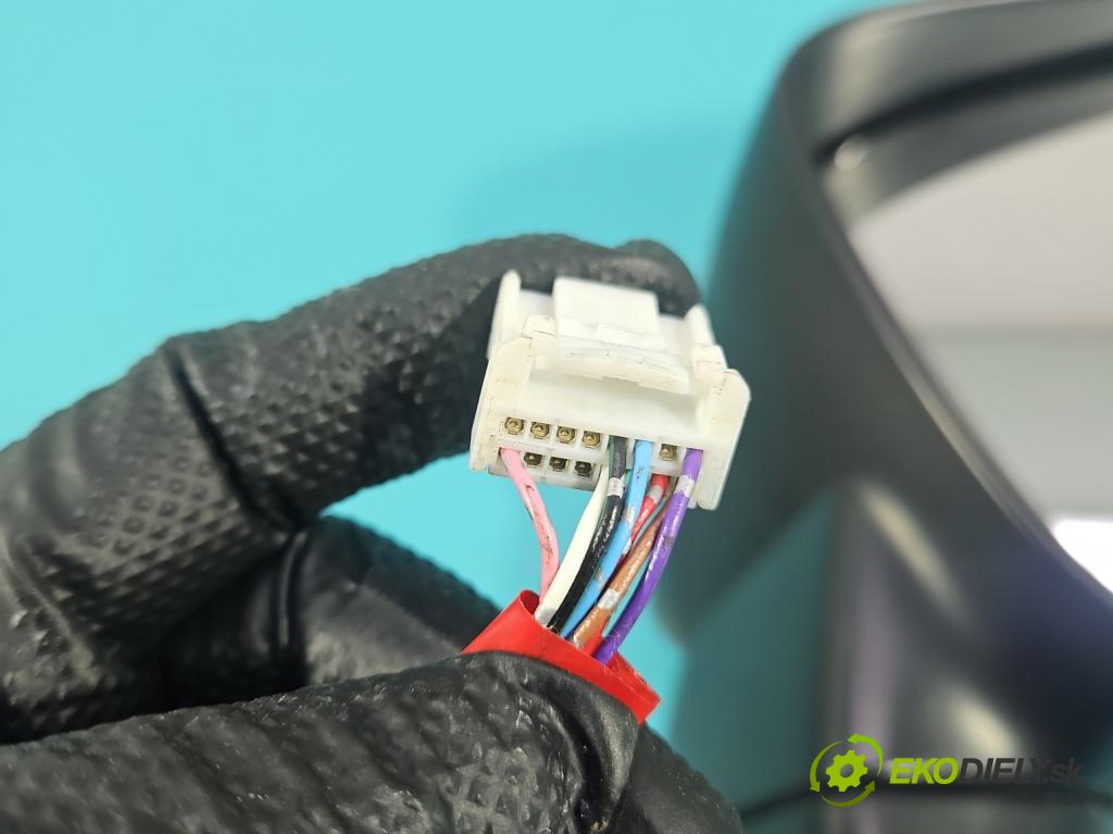 Lexus NX I 2014-2021 2.5 16V 155 HP automatic 114 kW 2494 cm3 5- zrkadlo pravé  (Kľučka dverí ostatné)