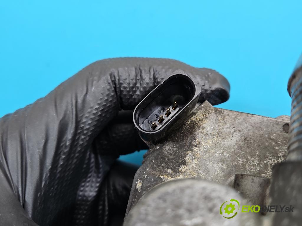 Audi A5 8T 2007-2016 3.0 tdi 239KM automatic 176 kW 2967 cm3 5- klapka 4E0145950H (Škrtiaca klapka)