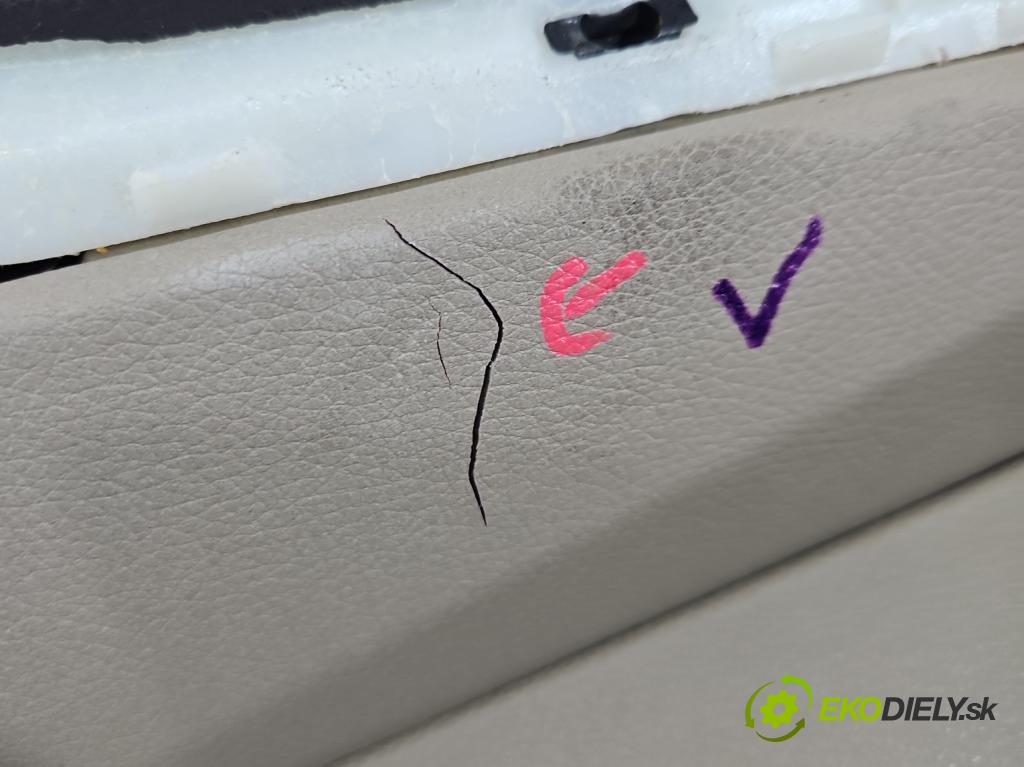 Mercedes GL II X166 2012-2015 4.7 V8 278928 340KM automatic 250 kW 4663 cm3 5- Tapacír: dveře přední levé