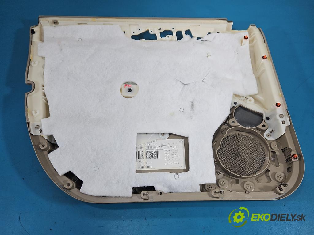 Mercedes GL II X166 2012-2015 4.7 V8 278928 340KM: automatic 250 kW 4663 cm3 5- Čalounictví: dvere predné pravé