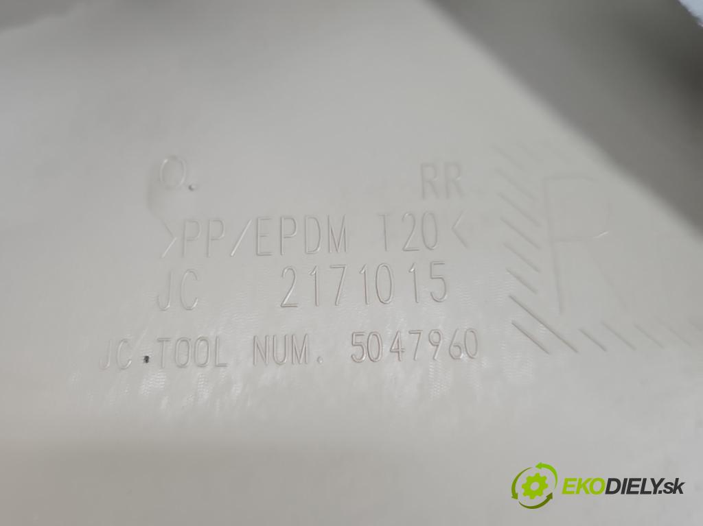 Mercedes GL II X166 2012-2015 4.7 V8 278928 340KM: automatic 250 kW 4663 cm3 5- Čalounictví: dvere zadné pravé