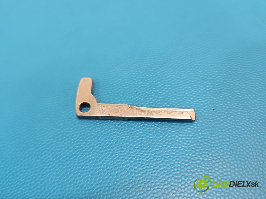 Mercedes GL II X166 2012-2015 4.7 V8 278928 340KM: automatic 250 kW 4663 cm3 5- rukoväť predné ľavé mimo: A2047601534 (Kľučka dverí vonkajšia predná ľavá)