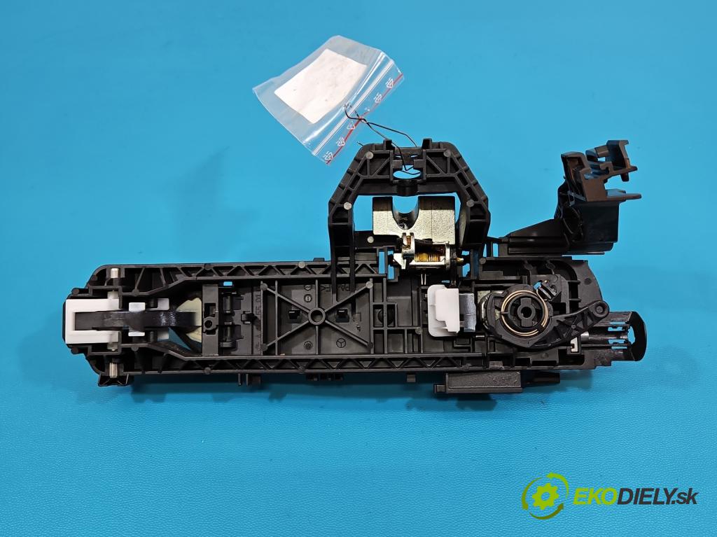 Mercedes GL II X166 2012-2015 4.7 V8 278928 340KM: automatic 250 kW 4663 cm3 5- rukoväť predné ľavé mimo: A2047601534 (Kľučka dverí vonkajšia predná ľavá)