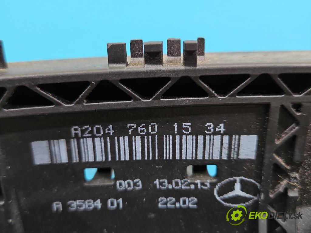 Mercedes GL II X166 2012-2015 4.7 V8 278928 340KM: automatic 250 kW 4663 cm3 5- rukoväť predné ľavé mimo: A2047601534 (Kľučka dverí vonkajšia predná ľavá)