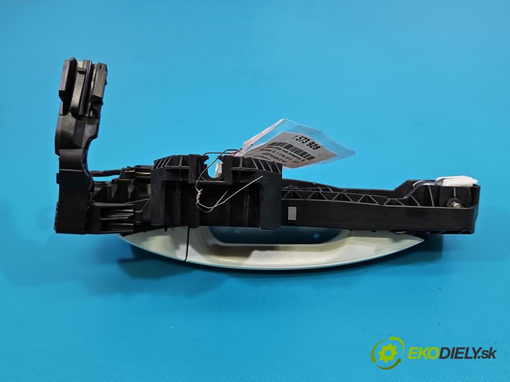 Mercedes GL II X166 2012-2015 4.7 V8 278928 340KM: automatic 250 kW 4663 cm3 5- rukoväť predné ľavé mimo: A2047601534 (Kľučka dverí vonkajšia predná ľavá)