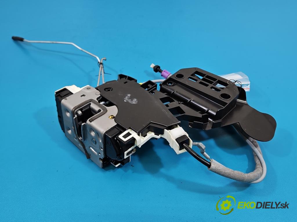 Mercedes GL II X166 2012-2015 4.7 V8 278928 340KM: automatic 250 kW 4663 cm3 5- zámok predné ľavý A1667200135